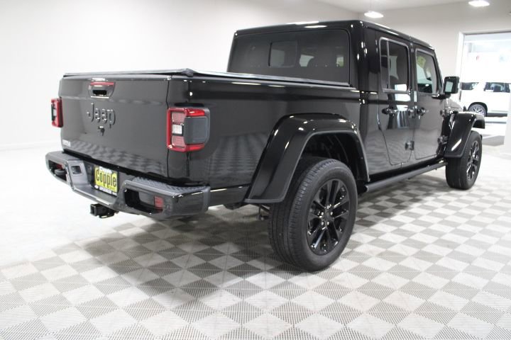 Used 2023 Jeep Gladiator Overland AWD/4WD image 11