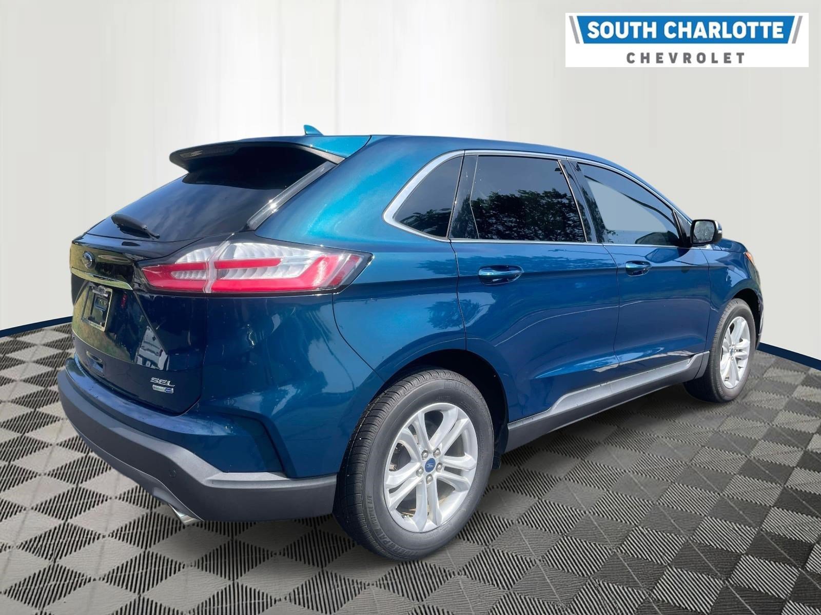 Used 2020 Ford Edge SEL w/ Convenience Package AWD/4WD image 4