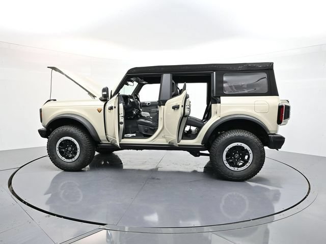 Used 2025 Ford Bronco Badlands AWD/4WD image 34