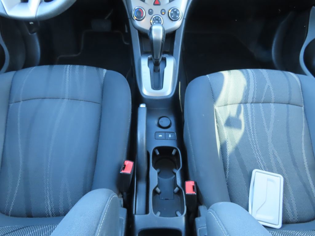 Used 2016 Chevrolet Sonic LT image 9