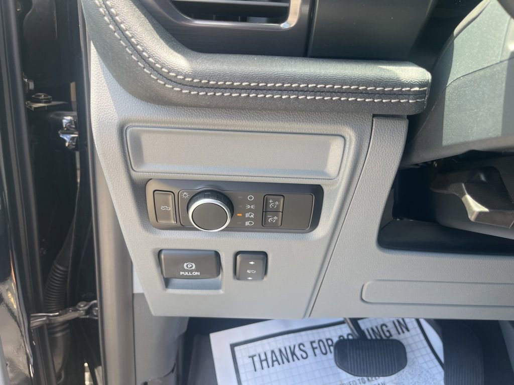 New 2025 Ford F150 Lightning Flash AWD/4WD image 15
