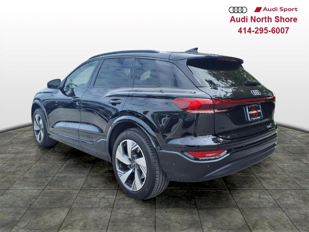 Certified 2025 Audi Q6 e-tron Premium Plus w/ Premium Plus AWD/4WD image 4