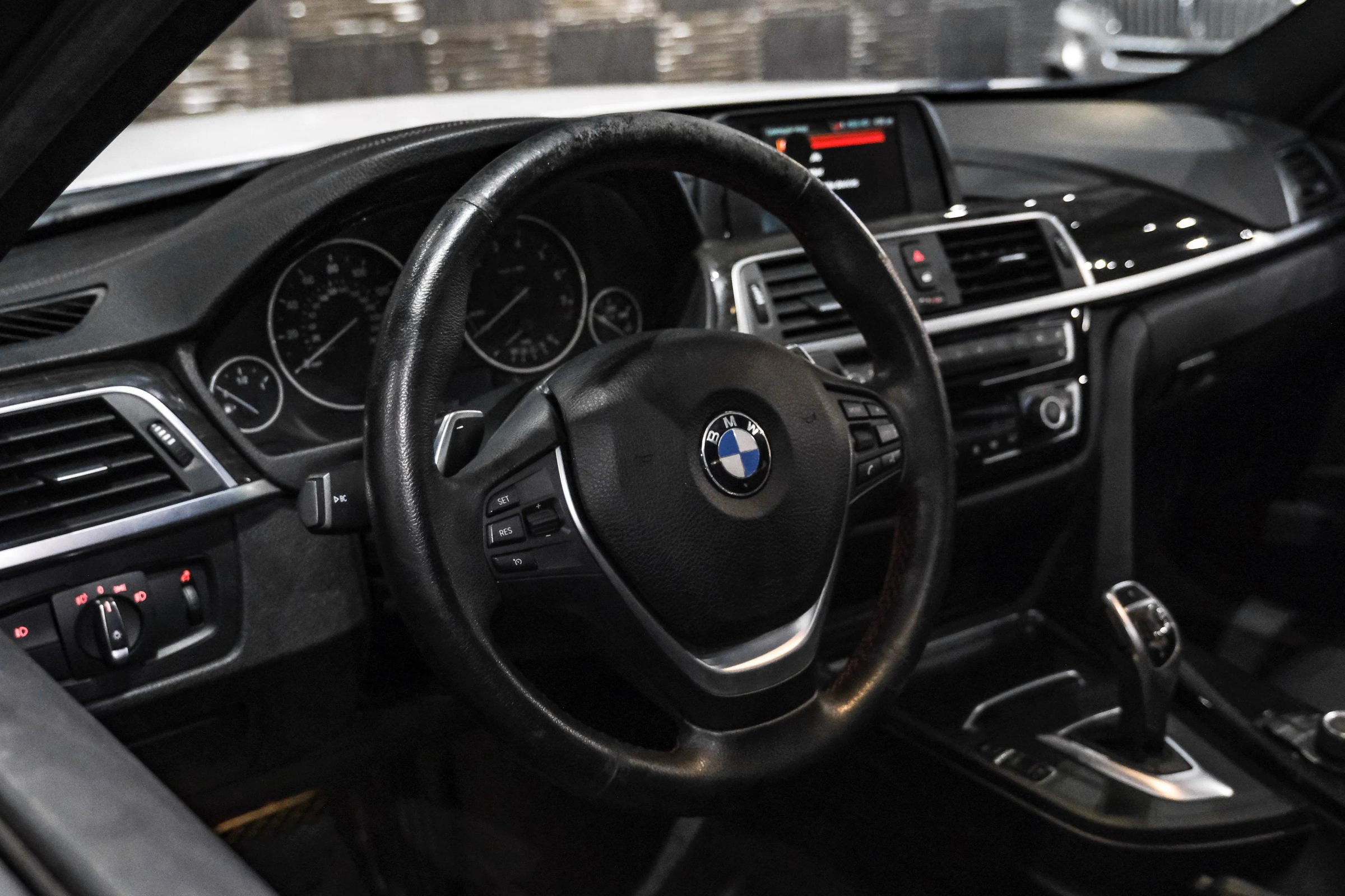 Used 2018 BMW 330i Sedan RWD image 15