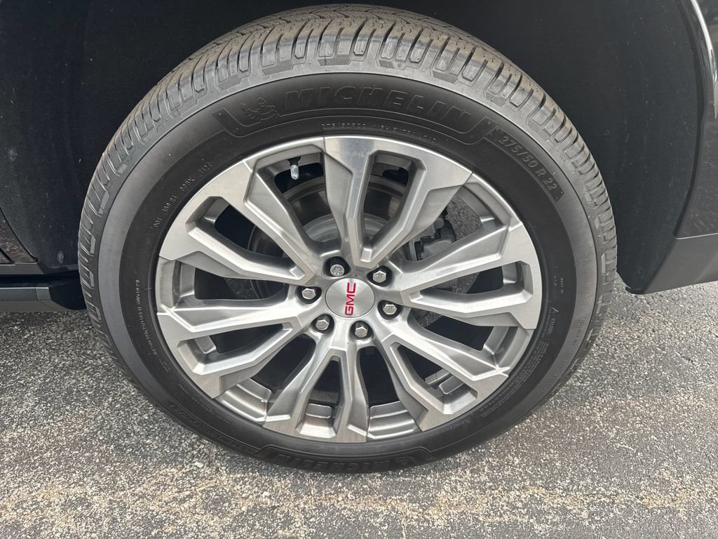 Certified 2021 GMC Yukon Denali w/ Denali Premium Package AWD/4WD image 7