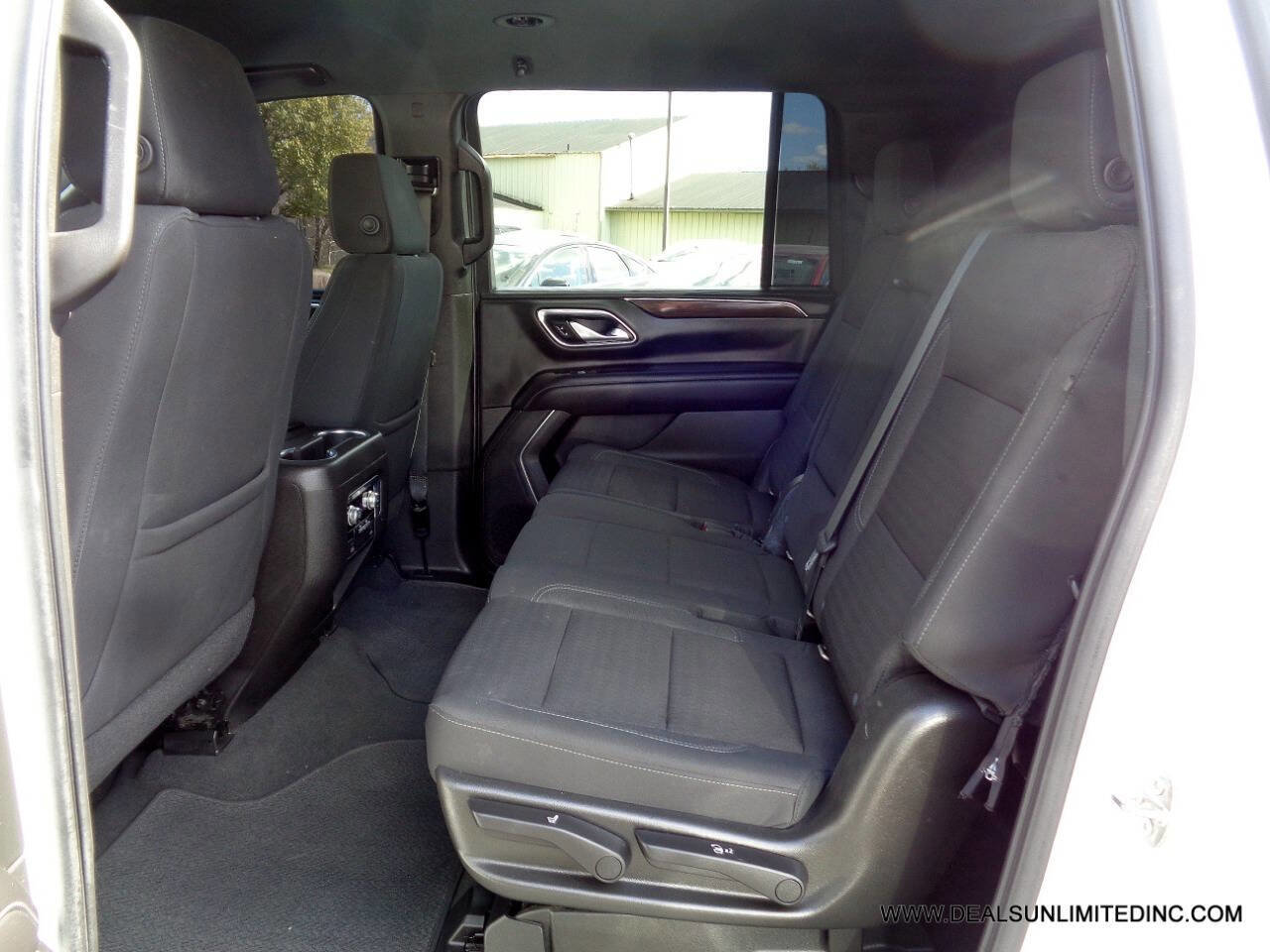 Used 2021 GMC Yukon XL SLE w/ Gmc Pro Safety Plus Package AWD/4WD image 17