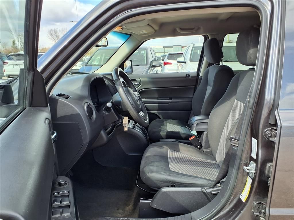 Used 2016 Jeep Patriot Sport w/ Power Value Group image 16
