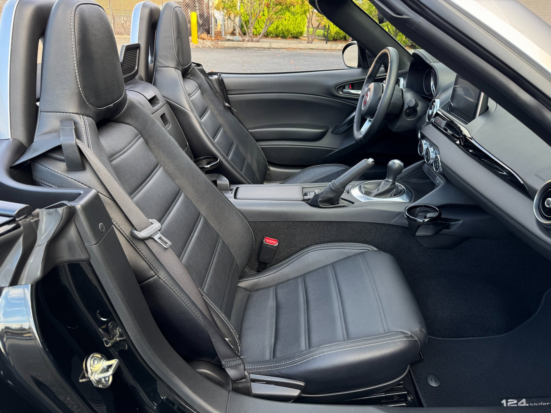 Used 2017 FIAT 124 Spider Lusso image 21
