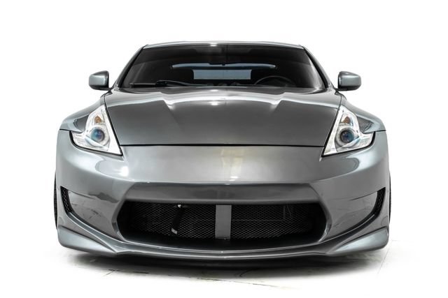 Used 2016 Nissan 370Z Coupe RWD image 6