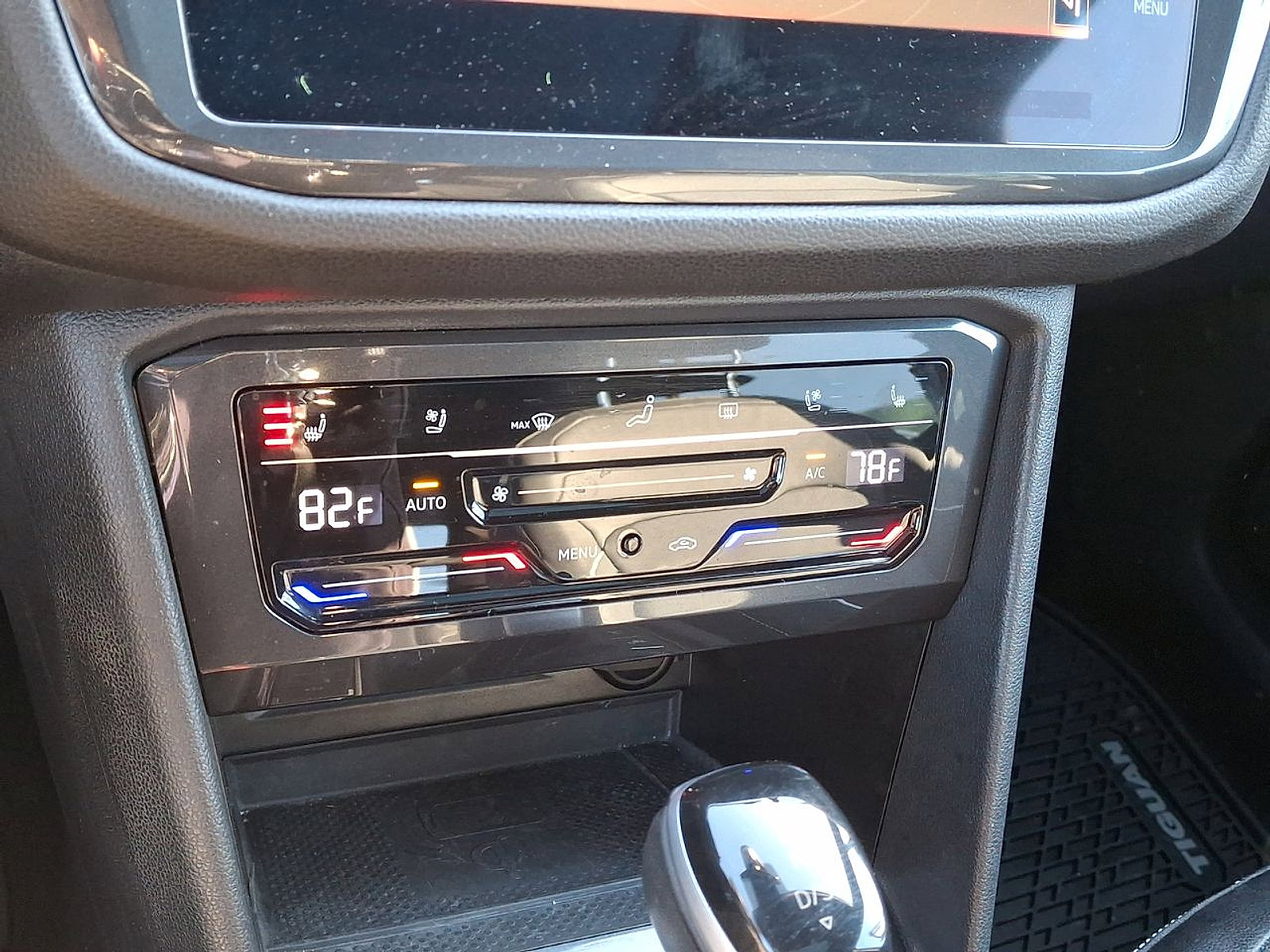 Used 2024 Volkswagen Tiguan SEL R-Line image 23