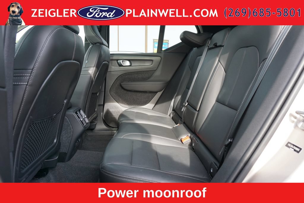 Used 2024 Volvo XC40 B5 Plus w/ Protection Package Premier AWD/4WD image 12