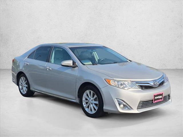 Used 2012 Toyota Camry XLE w/ Convenience Pkg FWD image 3