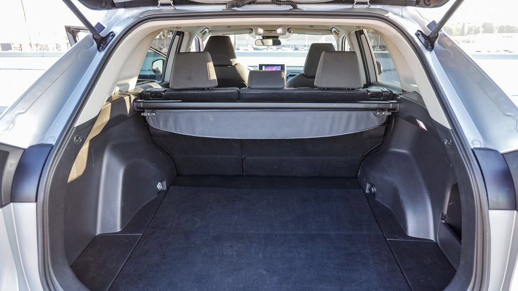 Used 2023 Toyota RAV4 XLE AWD/4WD image 30