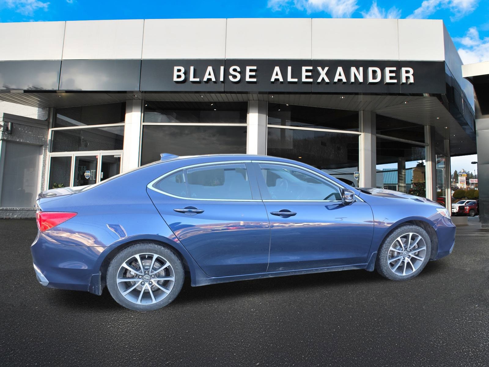 Used 2018 Acura TLX V6 SH-AWD image 4