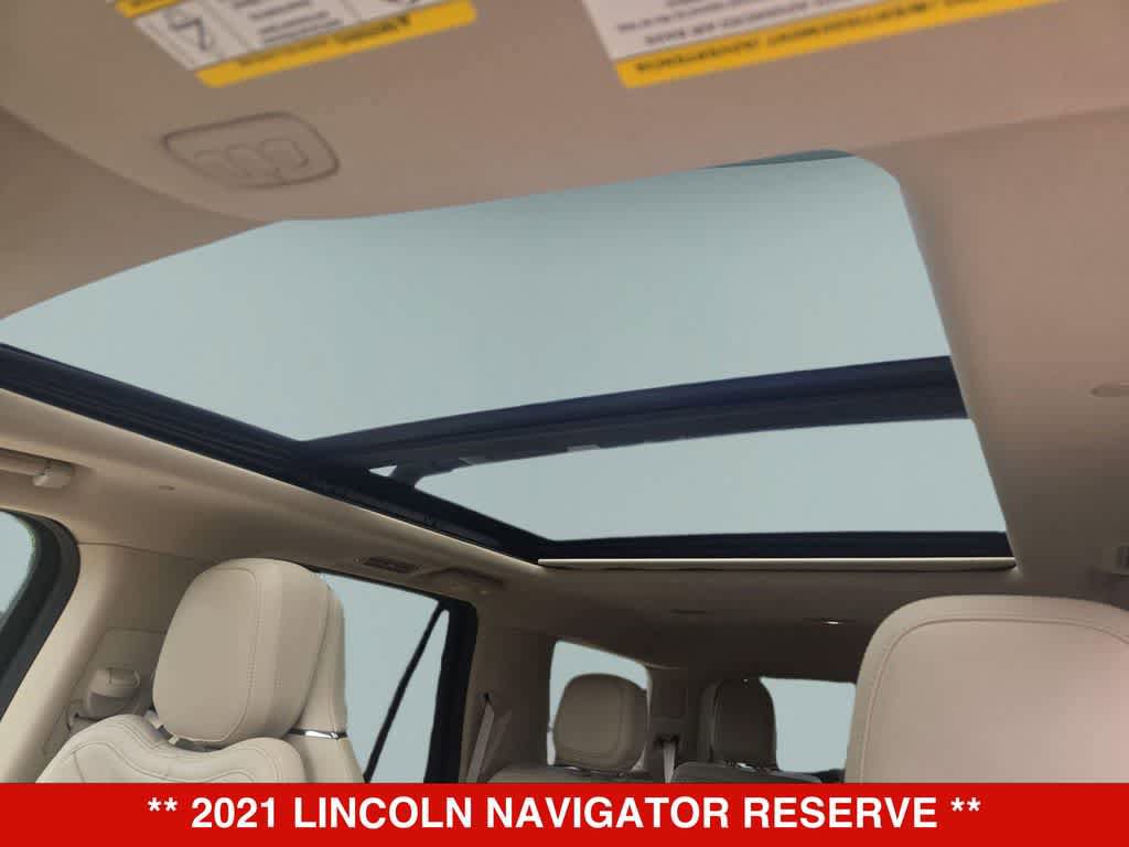Used 2021 Lincoln Navigator Reserve w/ Luxury Package AWD/4WD image 18