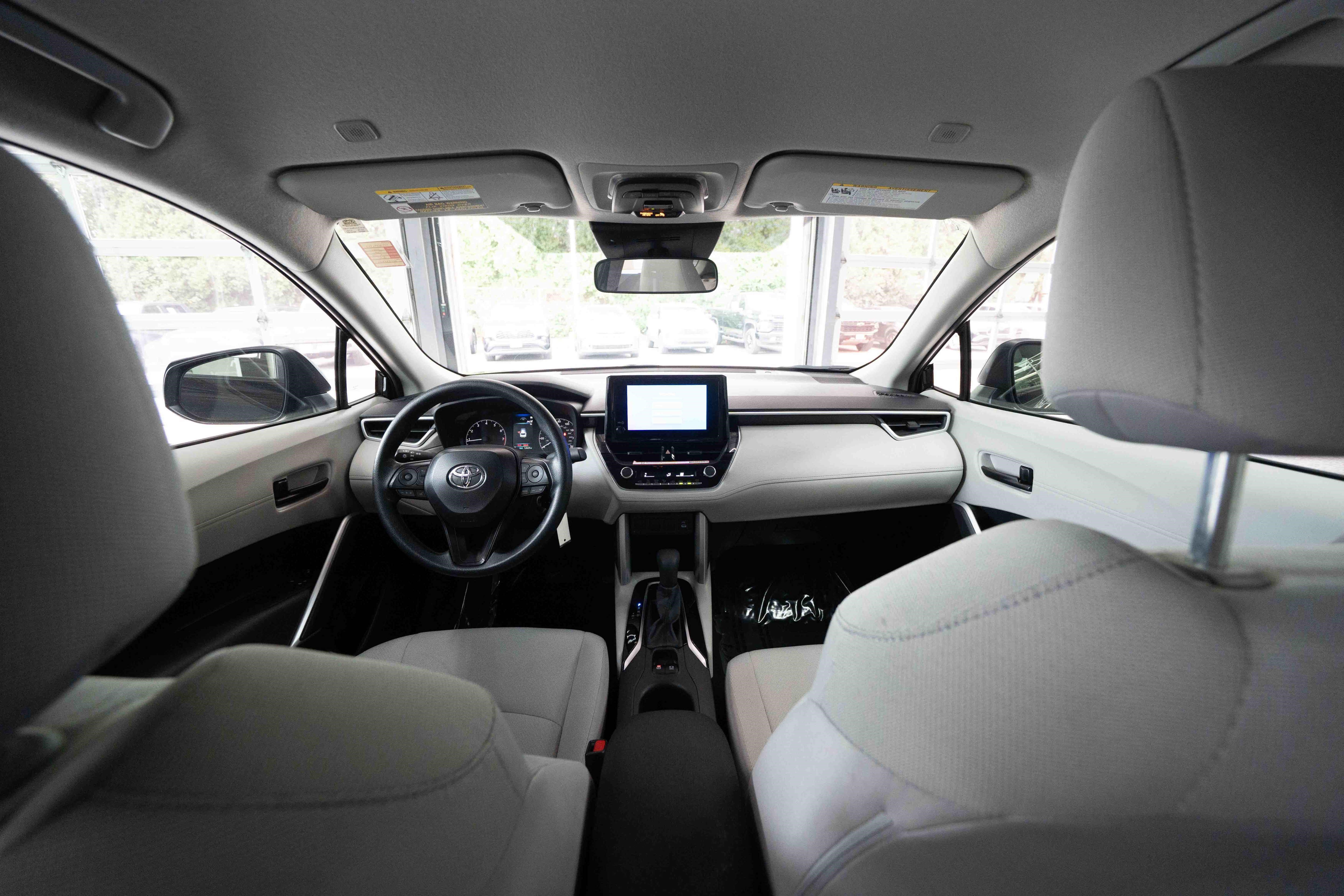 Used 2025 Toyota Corolla Cross L AWD/4WD image 19