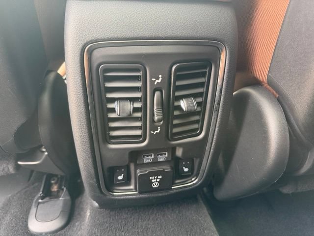 Used 2020 Jeep Grand Cherokee Overland AWD/4WD image 27