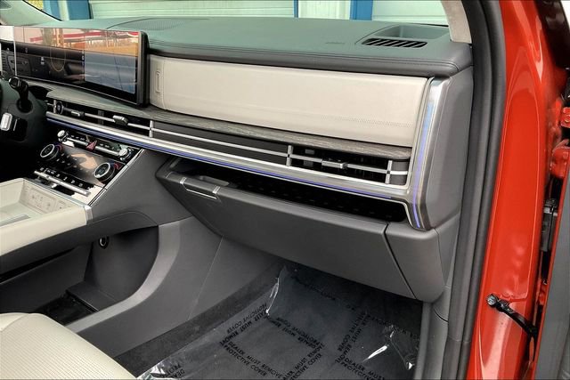 Used 2025 Hyundai Santa Fe Calligraphy image 16