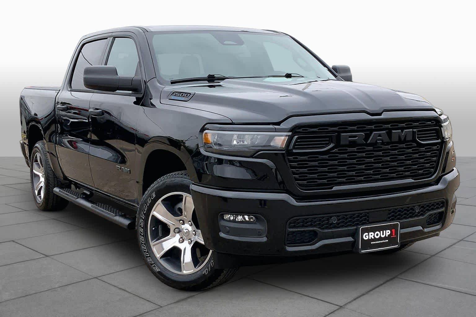 Used 2025 RAM 1500 Tradesman AWD/4WD image 3