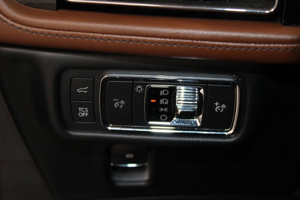 Used 2022 Lincoln Nautilus Reserve w/ Equipment Group 201A image 44