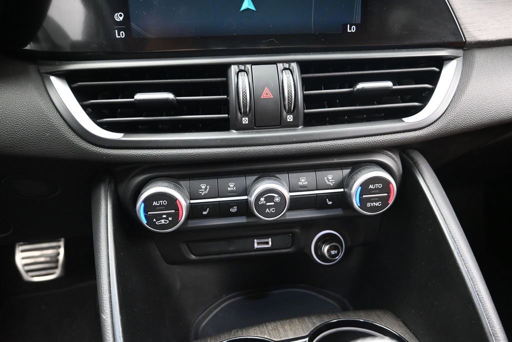 Used 2023 Alfa Romeo Giulia Ti RWD image 17