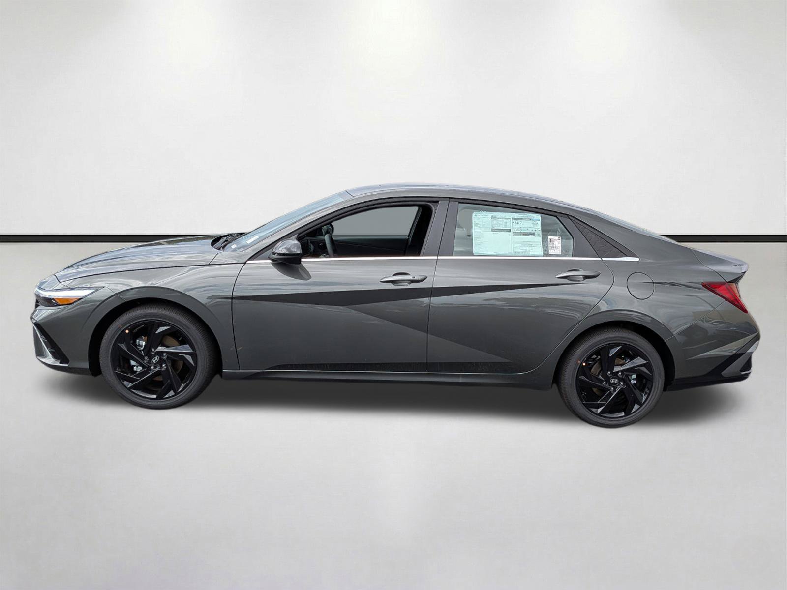 New 2026 Hyundai Elantra SEL Sport FWD image 7