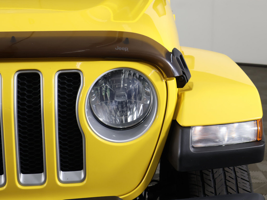 Used 2021 Jeep Wrangler Unlimited Sahara w/ Dual Top Group AWD/4WD image 11