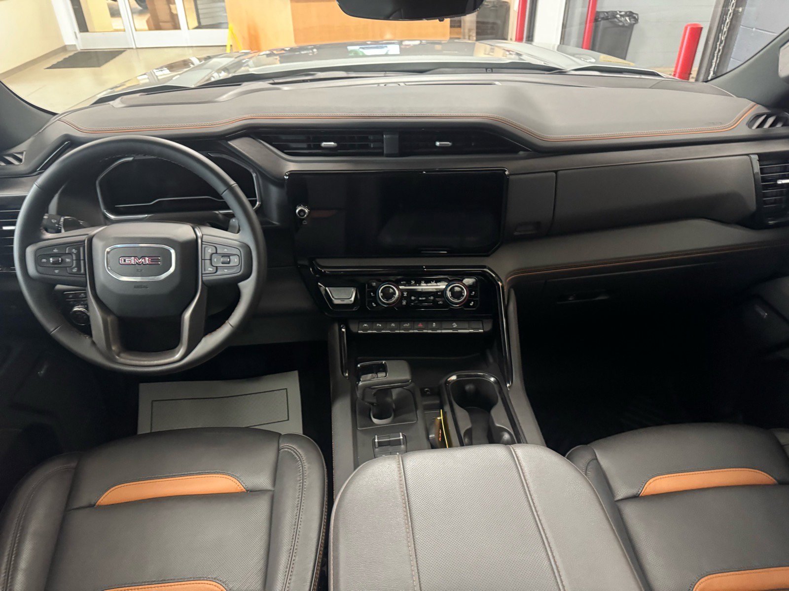 Used 2025 GMC Sierra 1500 AT4 w/ AT4 Premium Package image 14