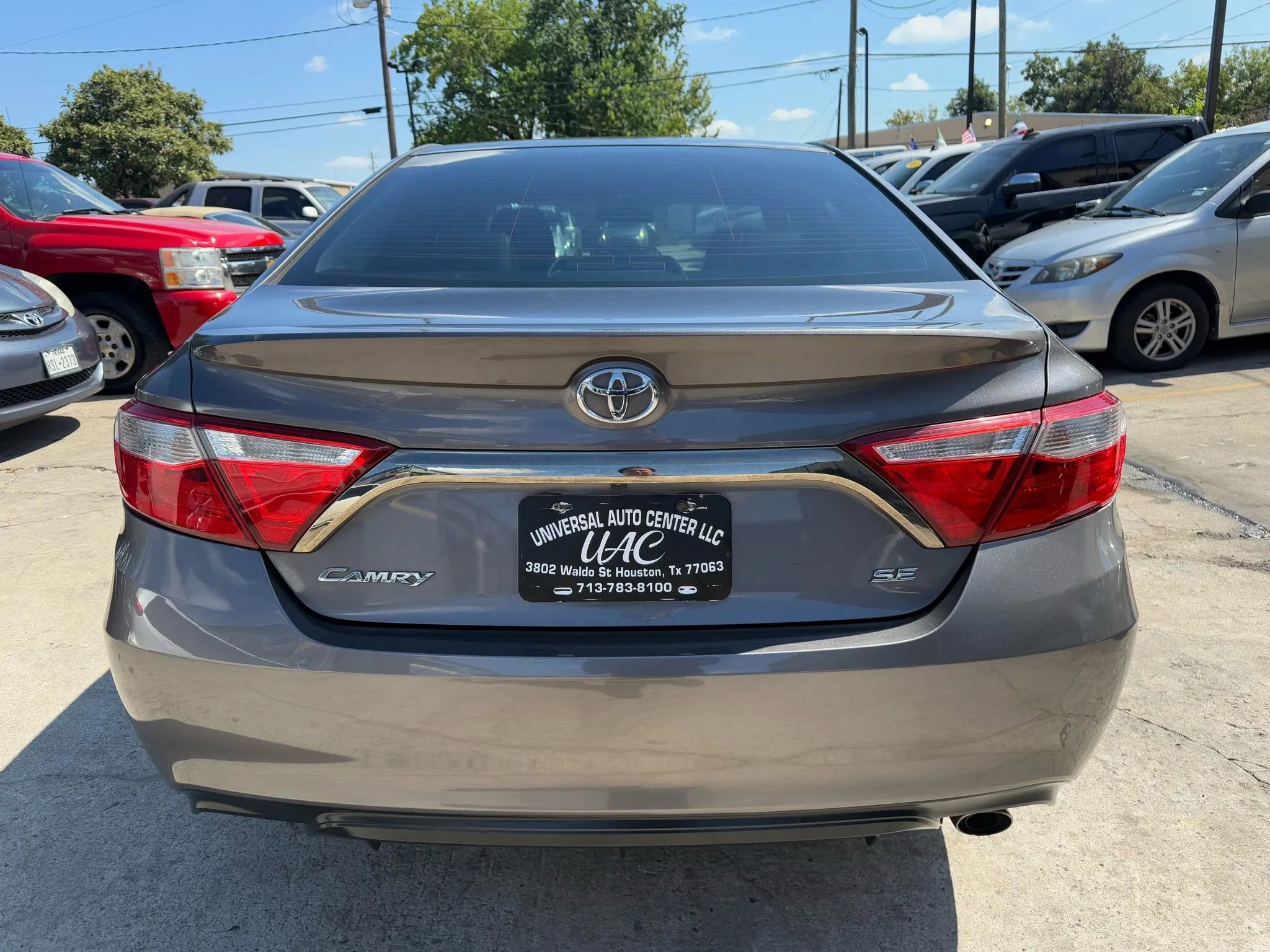 Used 2016 Toyota Camry SE image 6