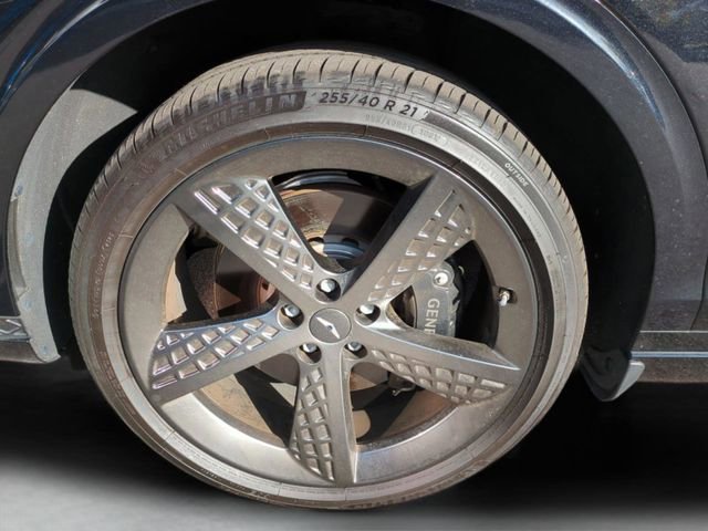 Certified 2025 Genesis GV70 2.5T w/ Sport Prestige Package image 10