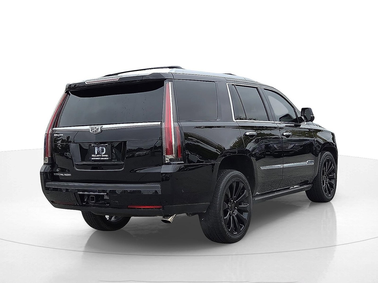 Used 2017 Cadillac Escalade Platinum image 5