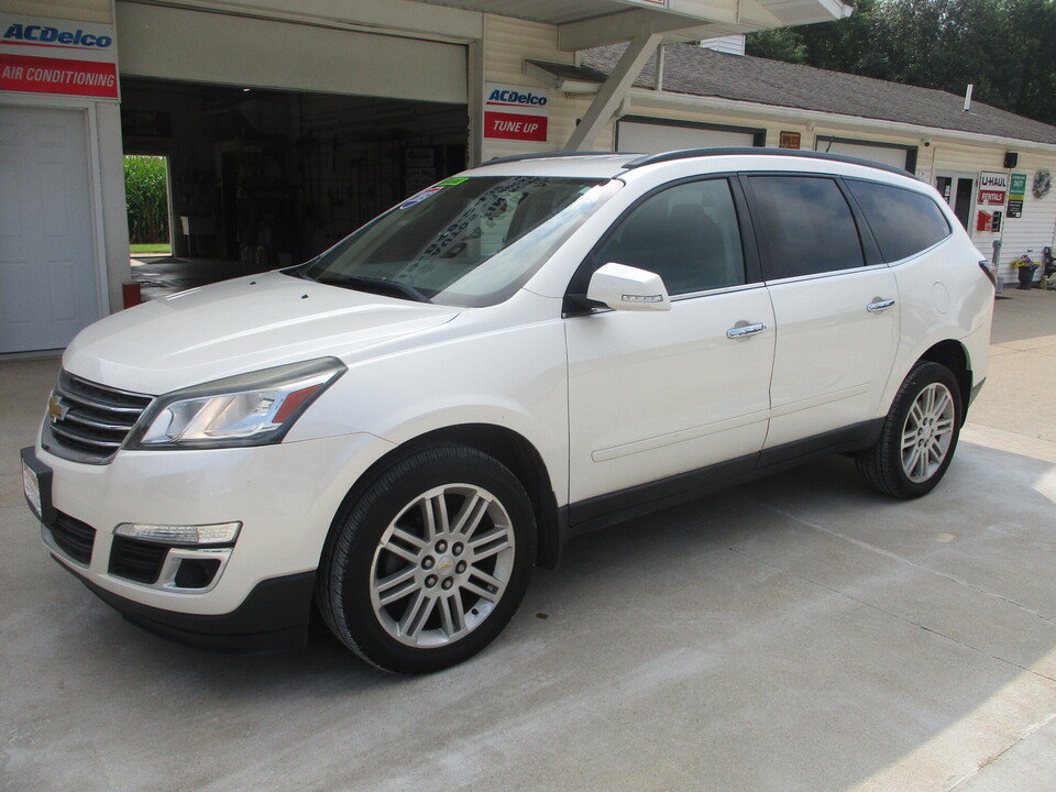 Used 2015 Chevrolet Traverse LT w/ Style and Technology Package FWD image 11