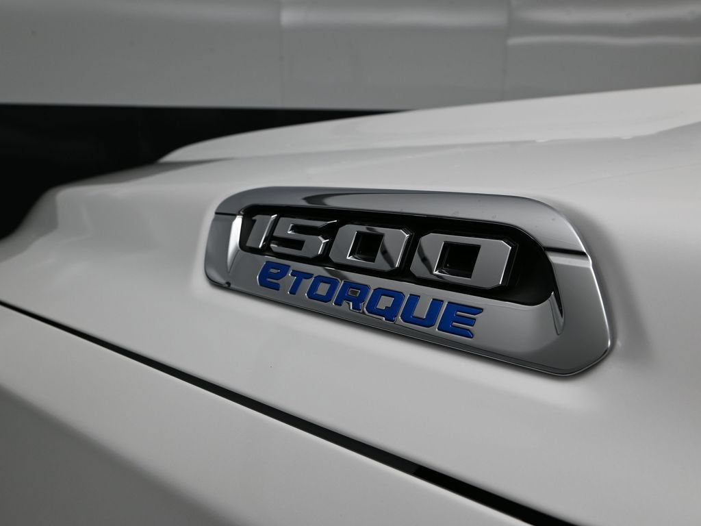 New 2026 RAM 1500 Laramie AWD/4WD image 12