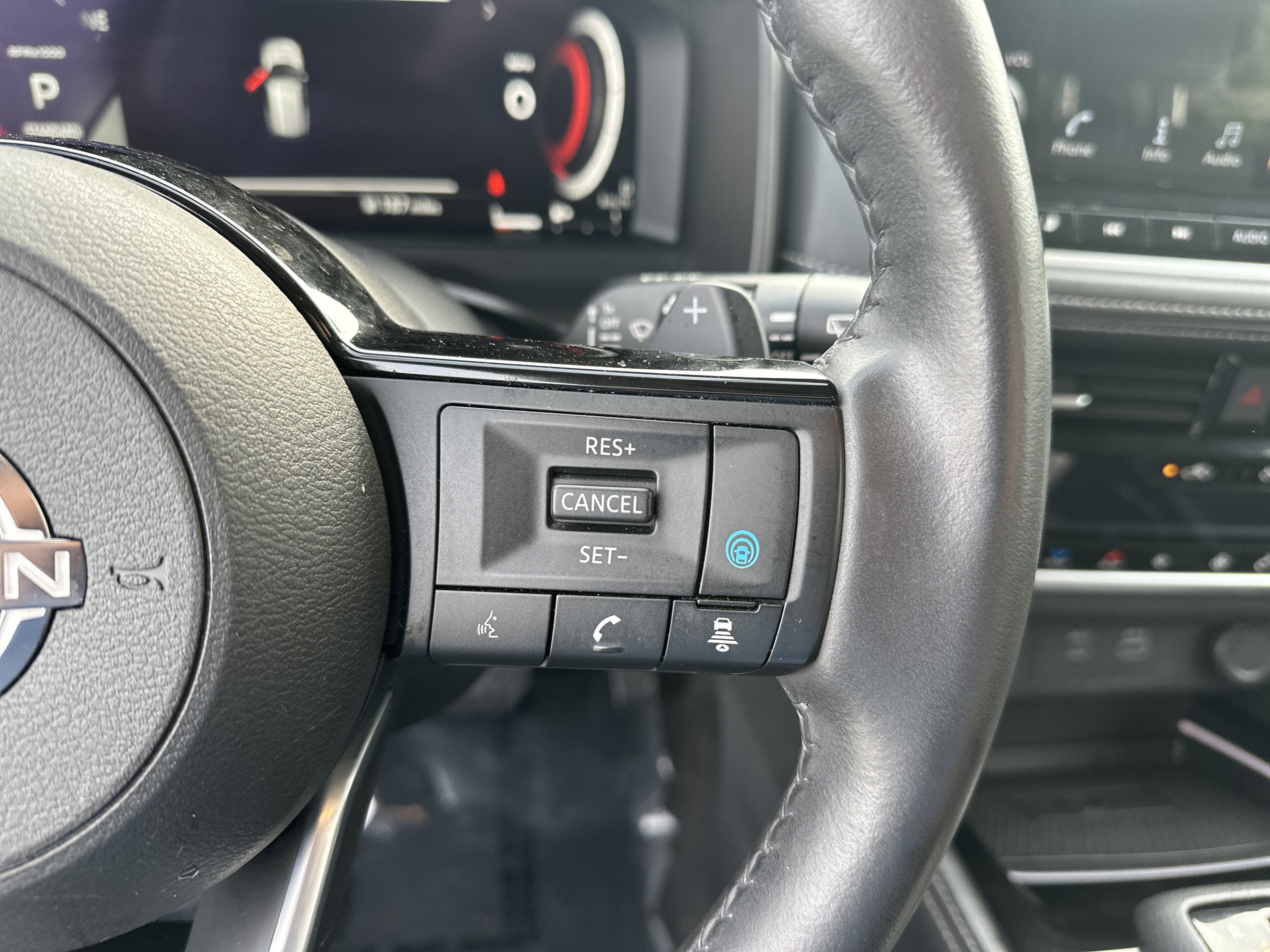 Used 2023 Nissan Rogue Platinum w/ Platinum Premium Package image 20