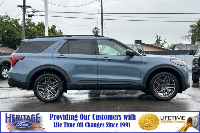 New 2026 Ford Explorer ST-Line w/ ST-Line Street Pack AWD/4WD image 3