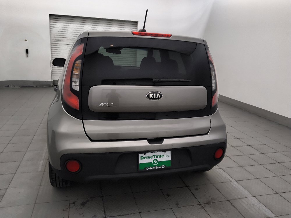 Used 2017 Kia Soul FWD image 6