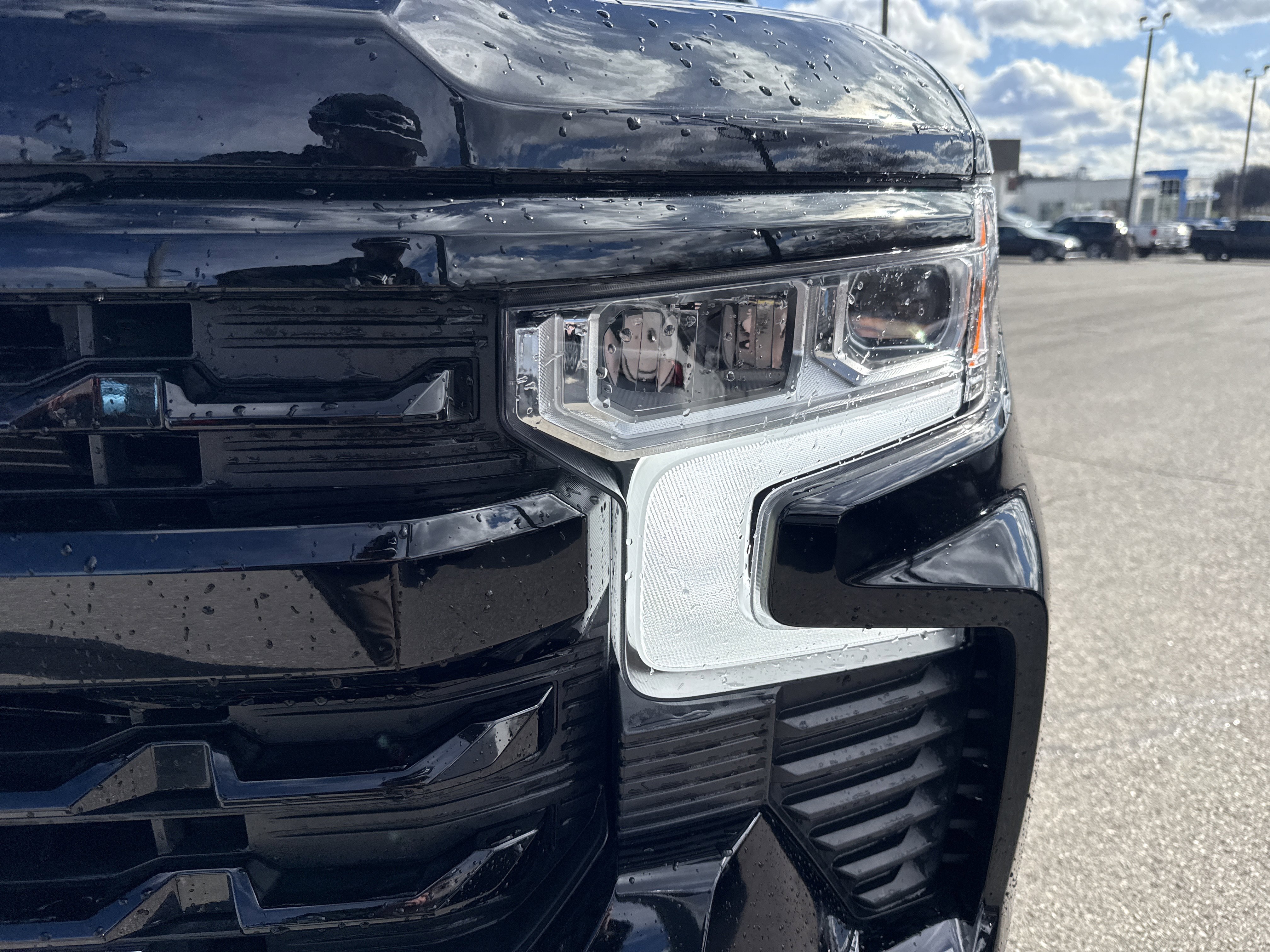 Used 2025 Chevrolet Silverado 1500 LT Trail Boss w/ Convenience Package II image 10