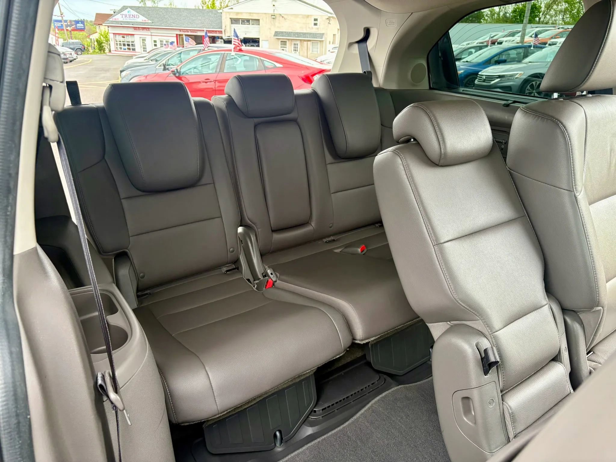 Used 2015 Honda Odyssey Touring Elite image 29