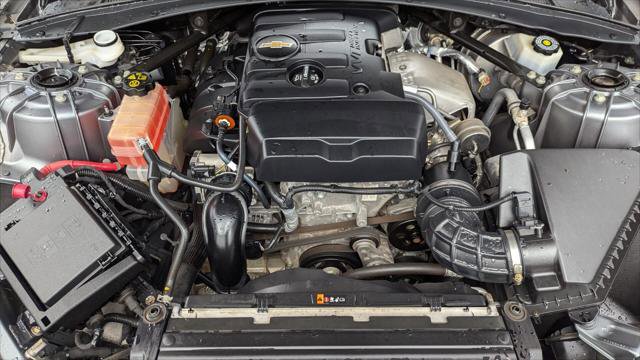 Used 2020 Chevrolet Camaro LT image 24