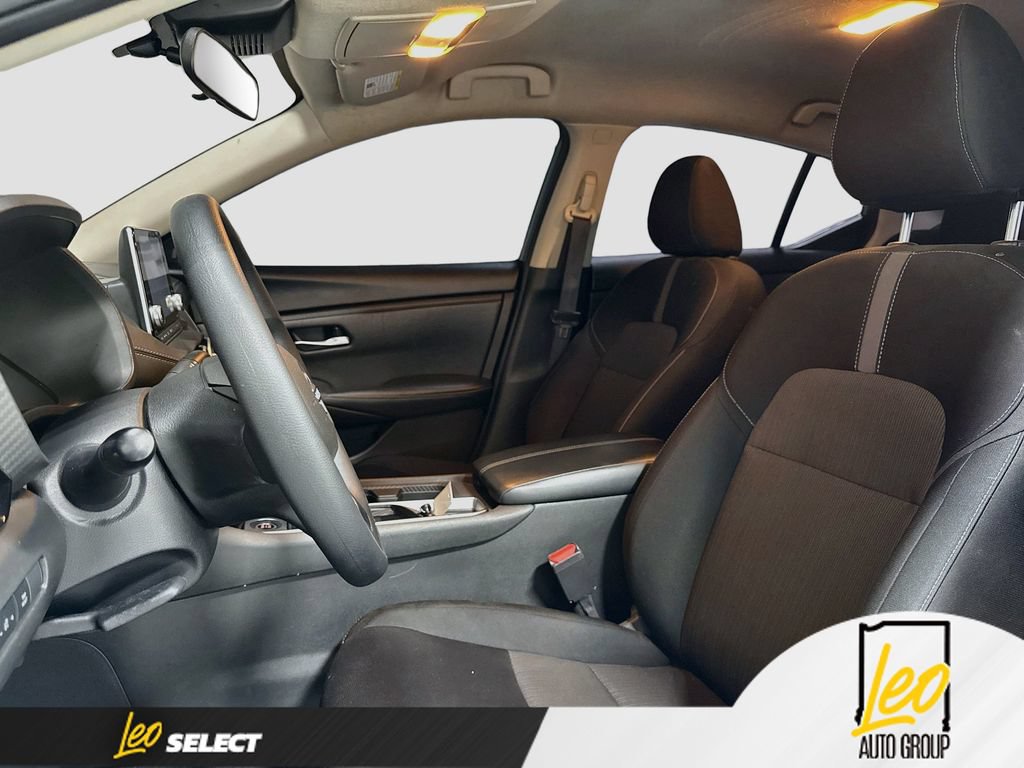 Used 2025 Nissan Sentra SV FWD image 22