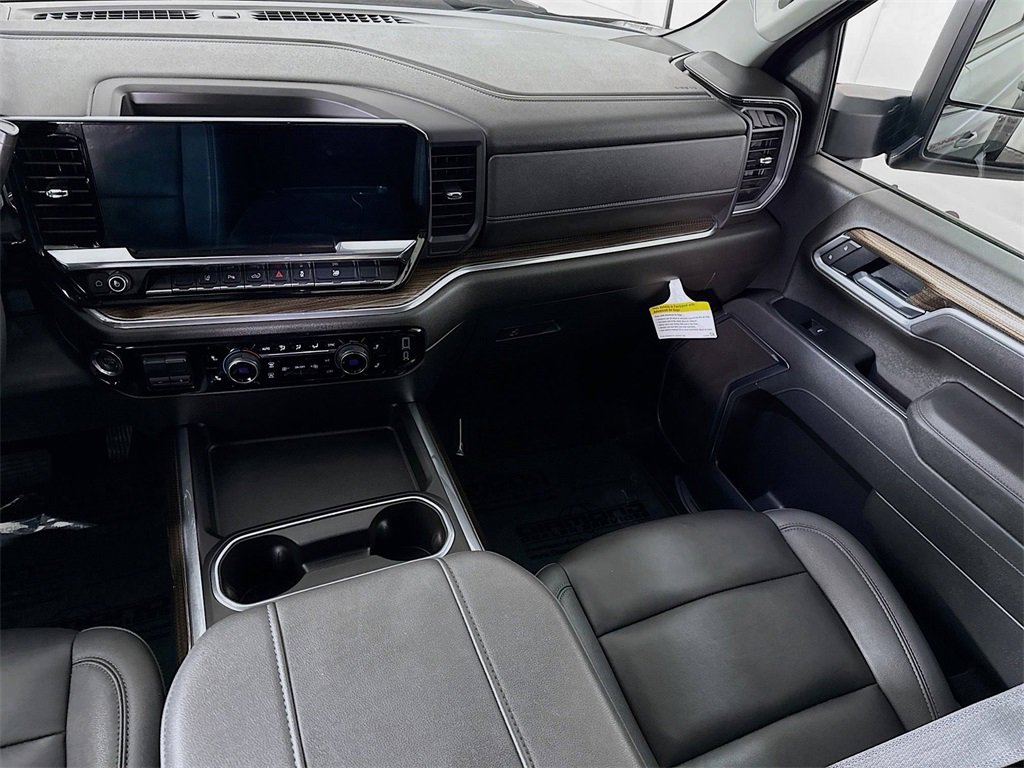 Used 2025 Chevrolet Silverado 3500 LT w/ Safety Package image 26