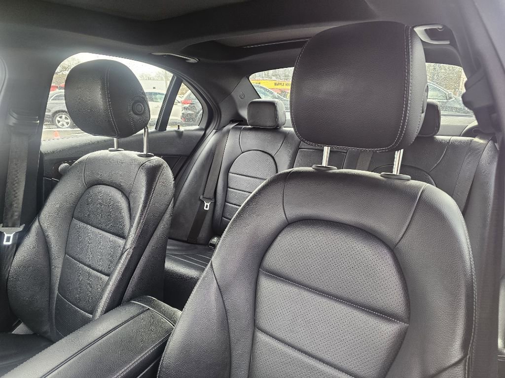 Used 2018 Mercedes-Benz C 300 4MATIC Sedan image 21