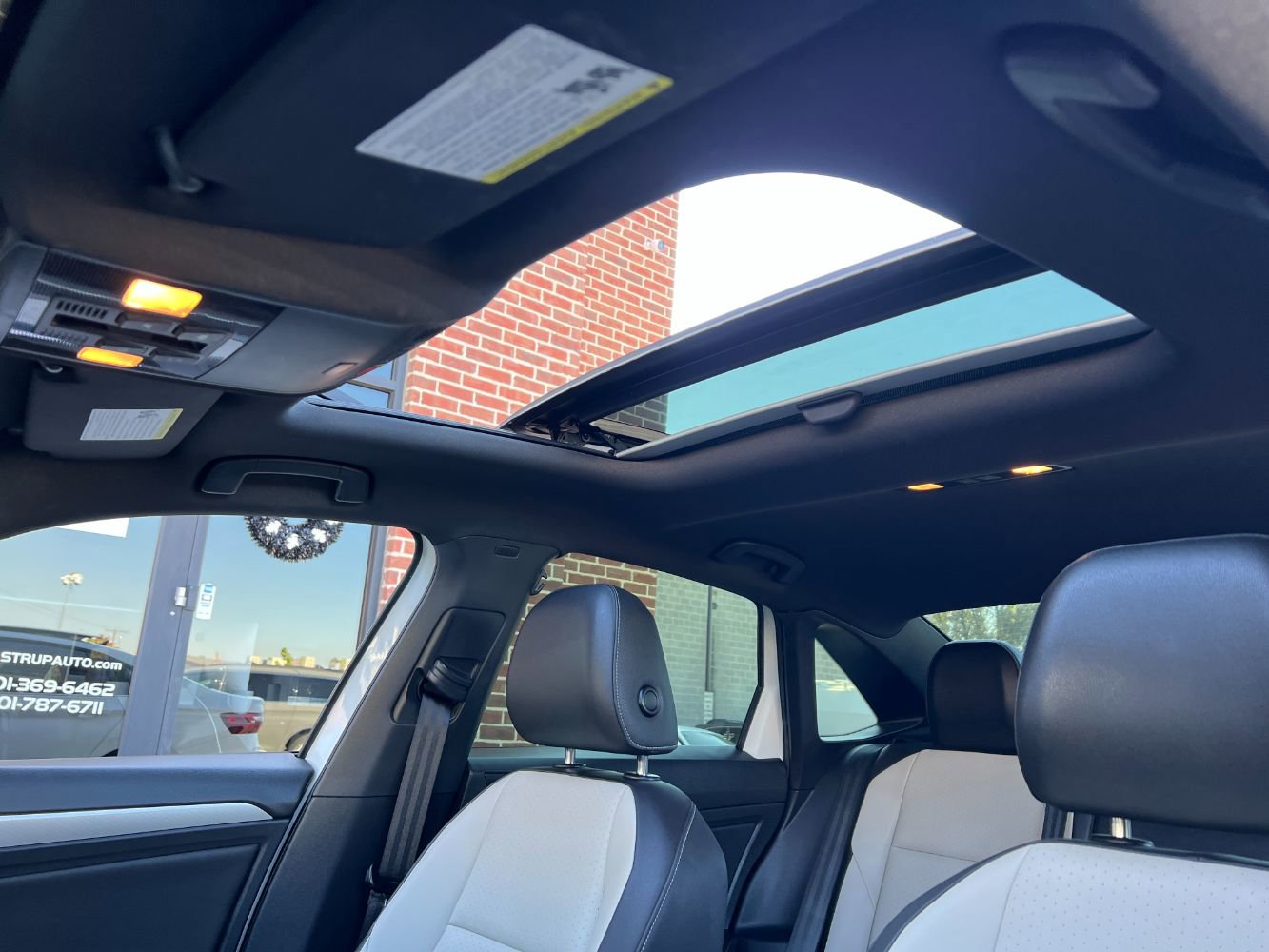 Used 2021 Volkswagen Jetta R-Line w/ R-Line Cold Weather Package image 21