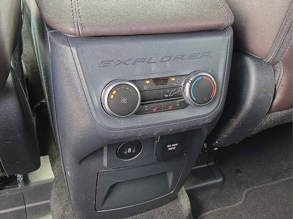 Used 2025 Ford Explorer Platinum w/ LUX Leather Package image 18
