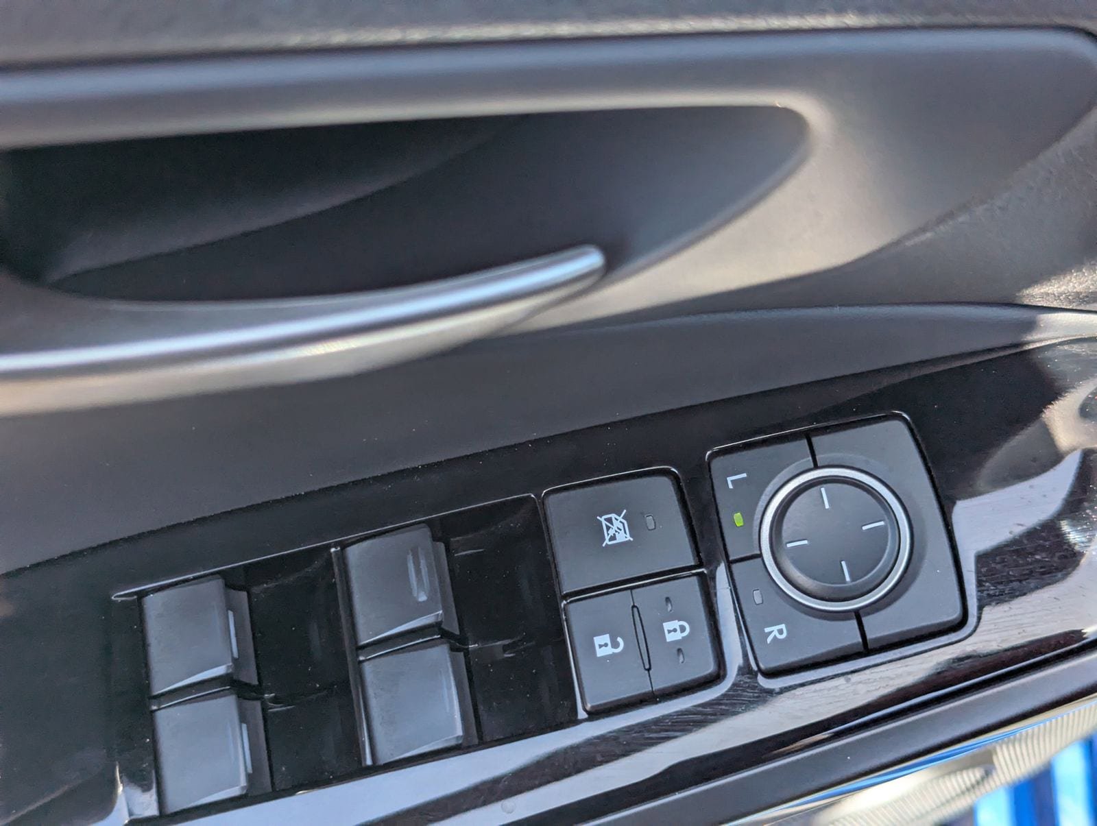 Used 2021 Lexus IS 300 w/ Comfort Package RWD image 19
