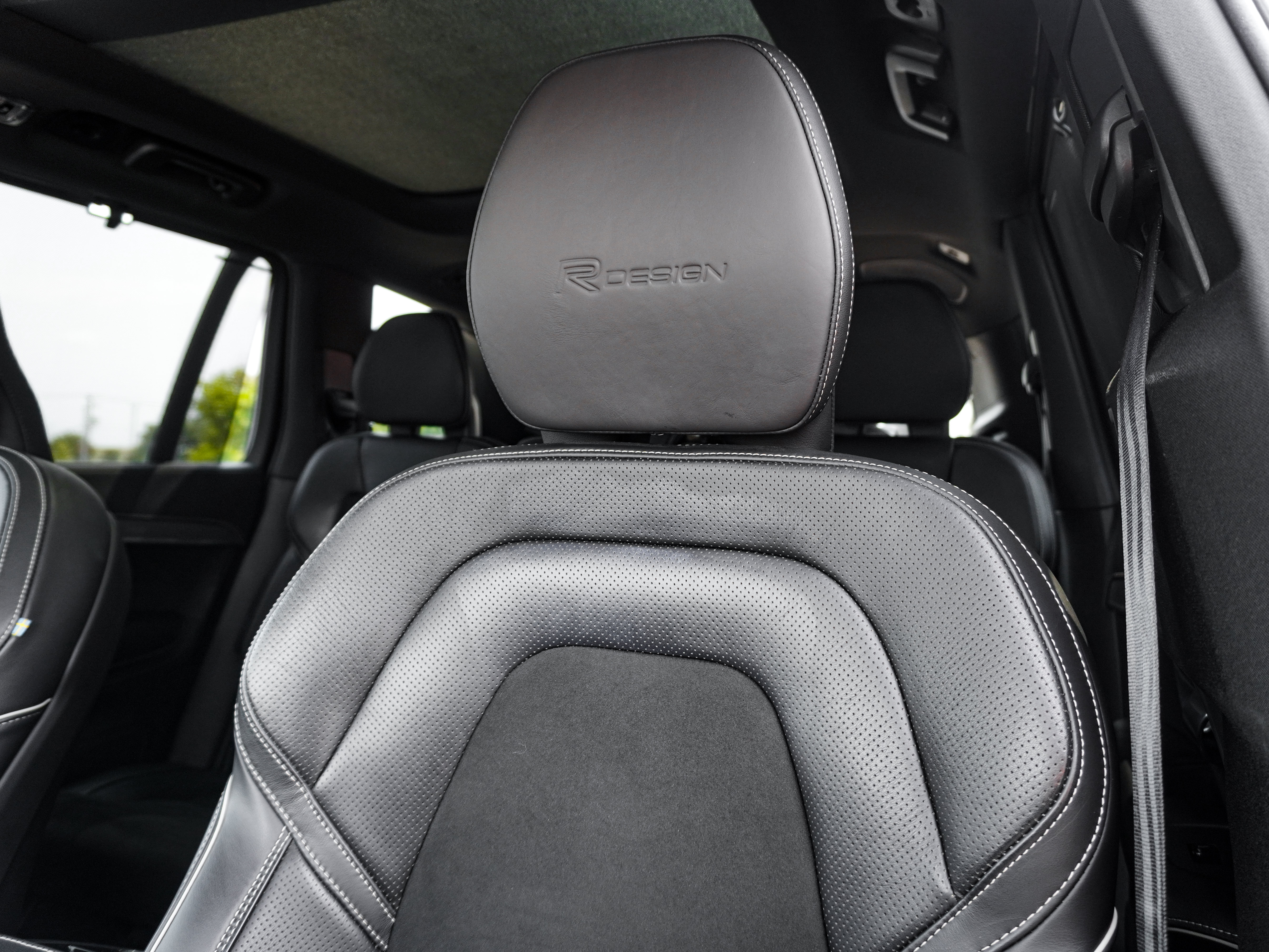 Used 2019 Volvo XC90 T6 R-Design w/ Advanced Package AWD/4WD image 29