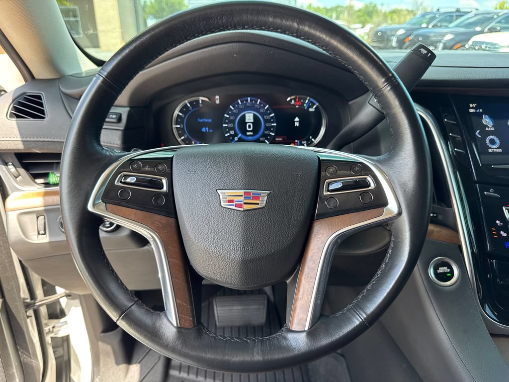 Used 2020 Cadillac Escalade ESV Luxury AWD/4WD image 27