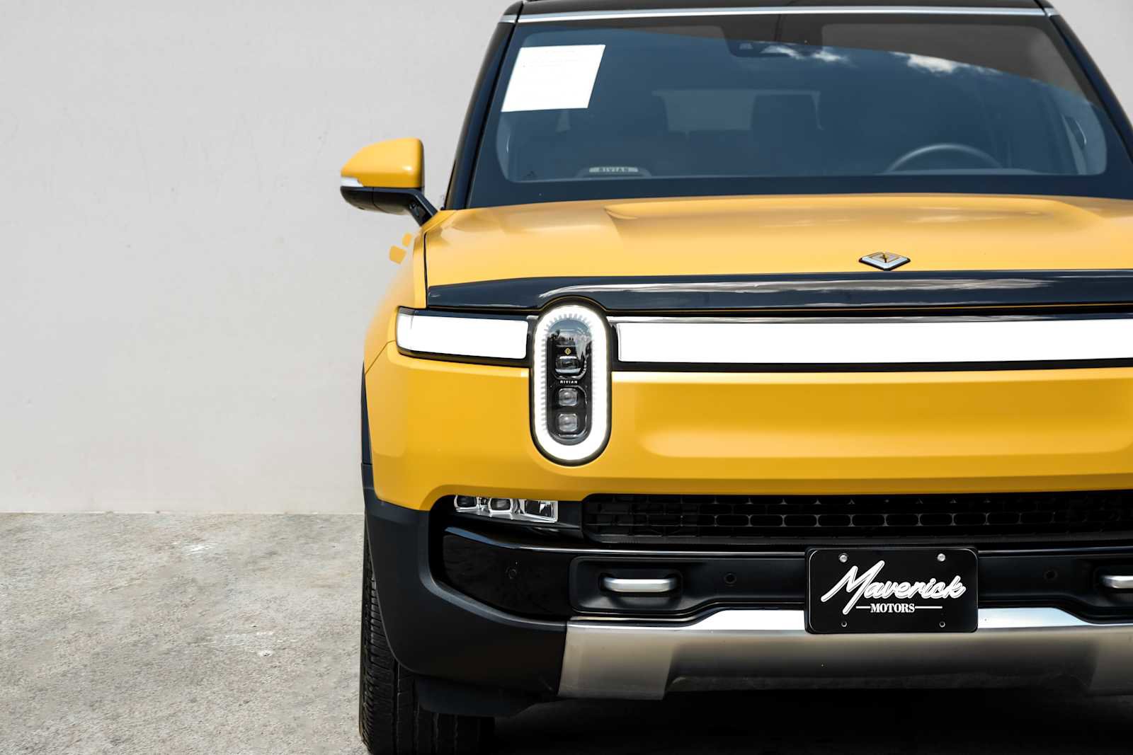 Used 2023 Rivian R1S Adventure image 48