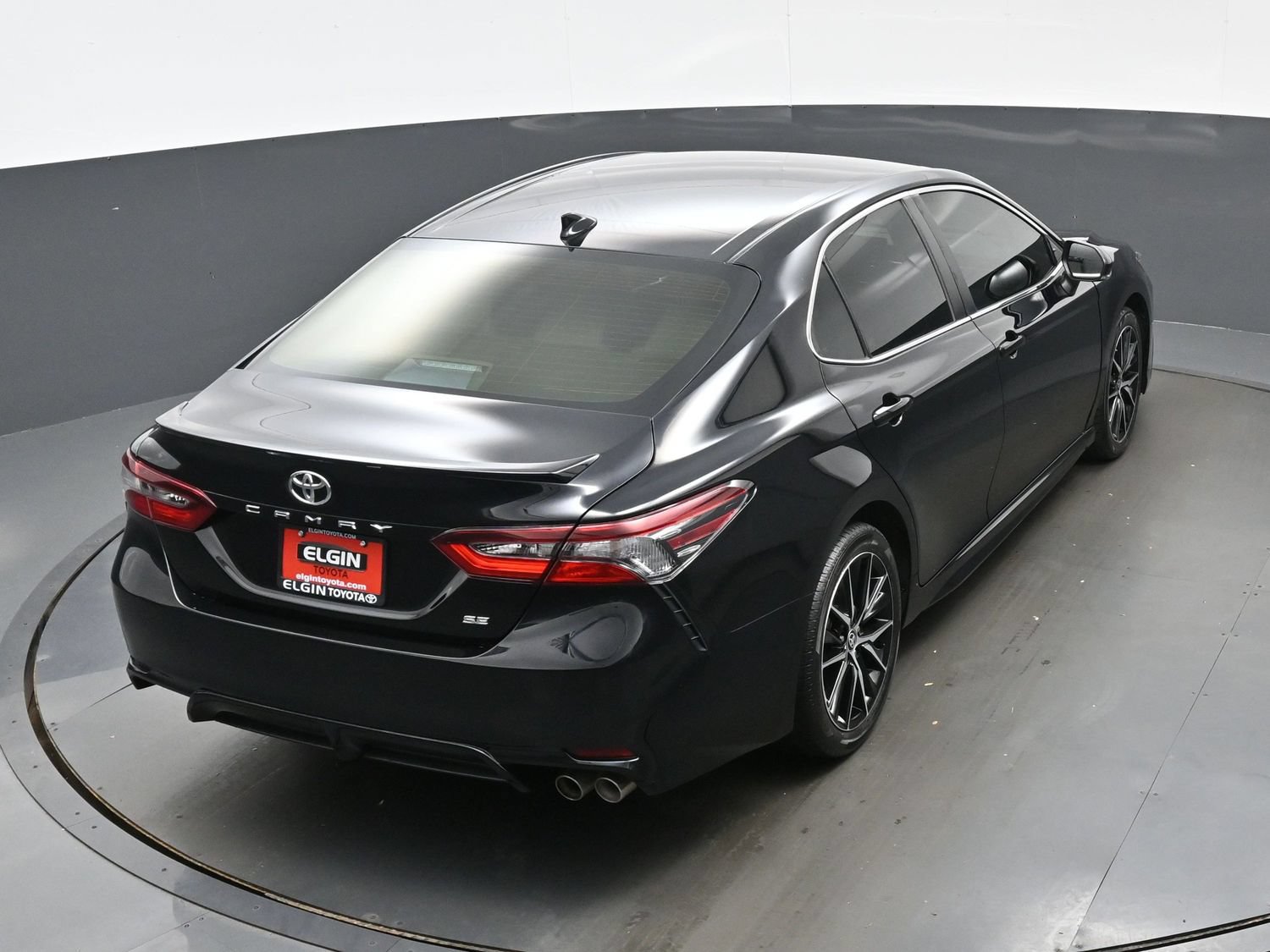 Used 2024 Toyota Camry SE FWD image 40