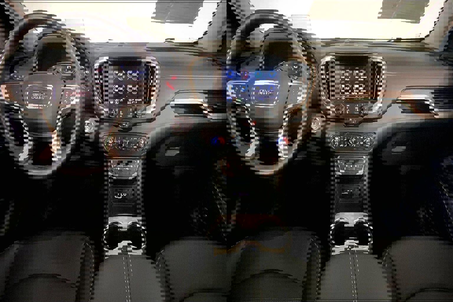 Used 2023 GMC Terrain Denali w/ Black Diamond Edition image 15