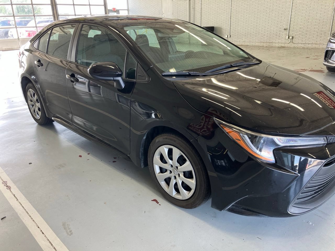 Used 2024 Toyota Corolla LE FWD image 3
